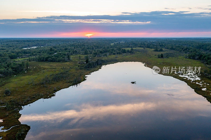 黄昏时的Muskoka Torrance Barrens Dark-Sky保护区，Gravenhurst，加拿大